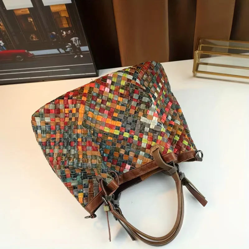 El encanto ecléctico de Laura | Bolso tote de piel con patchwork