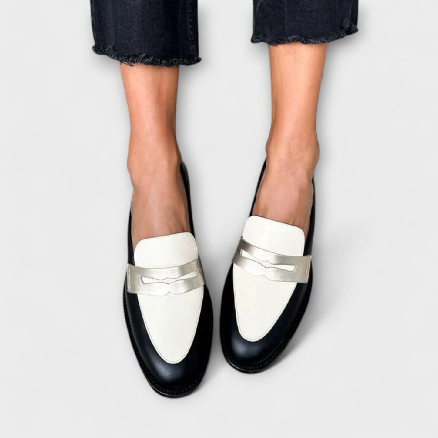 Xara | Mocasines negros metalizados