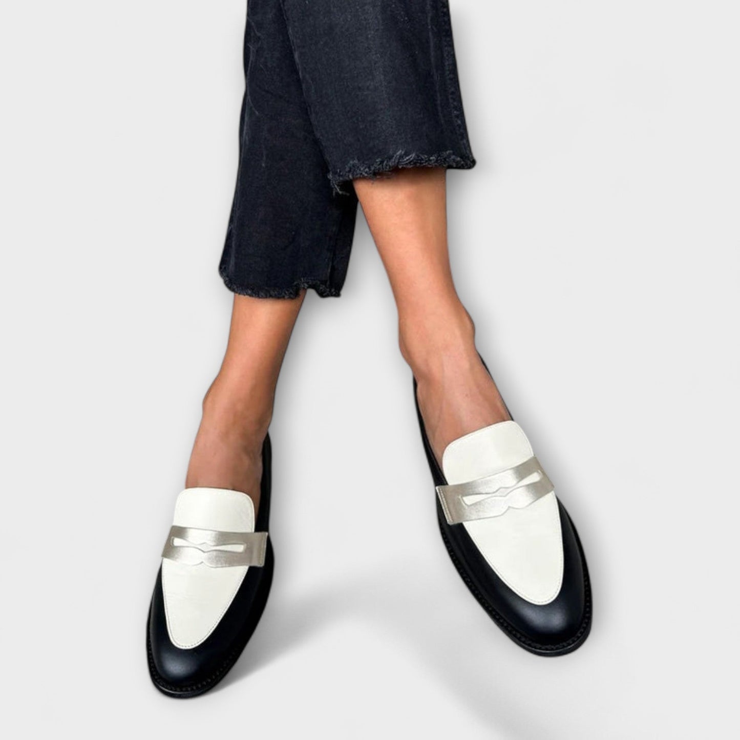 Xara | Mocasines negros metalizados