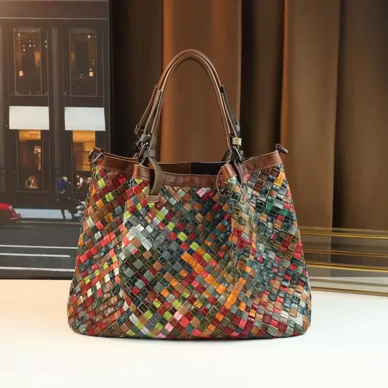 El encanto ecléctico de Laura | Bolso tote de piel con patchwork